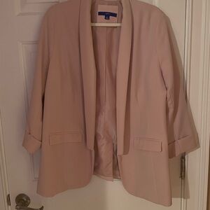 Elegant Women's Blazer in Soft Pink